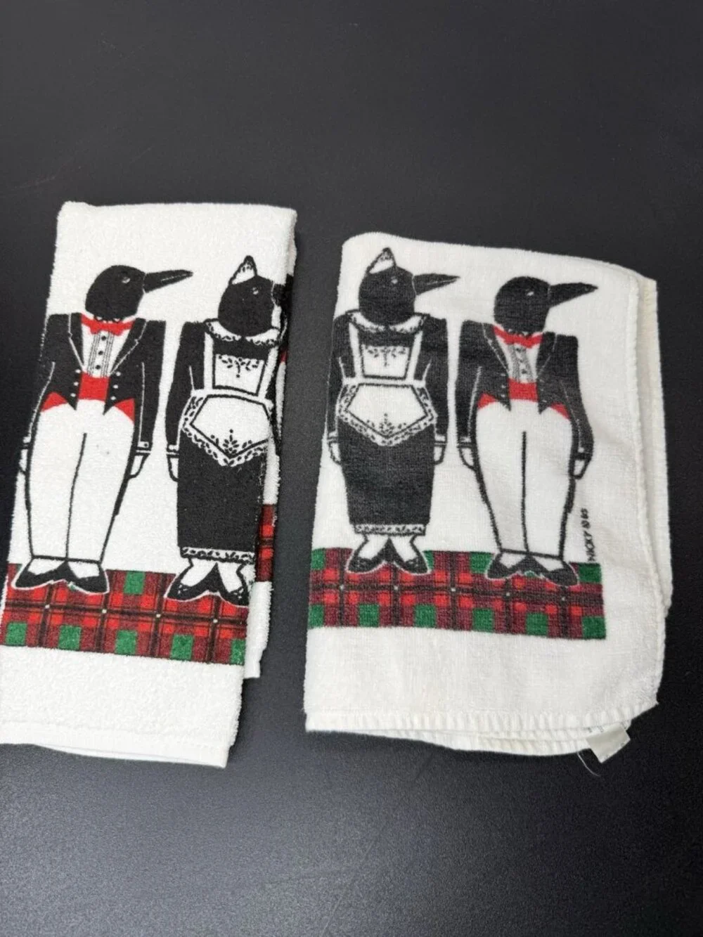 2 Vintage Christmas Penguins Black Tie Hand Dish Kitchen Towels Cannon